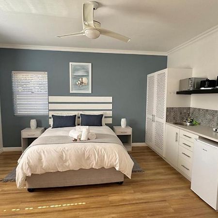 Plett57 - Self Catering - Room No1 플레튼버그 베이 외부 사진