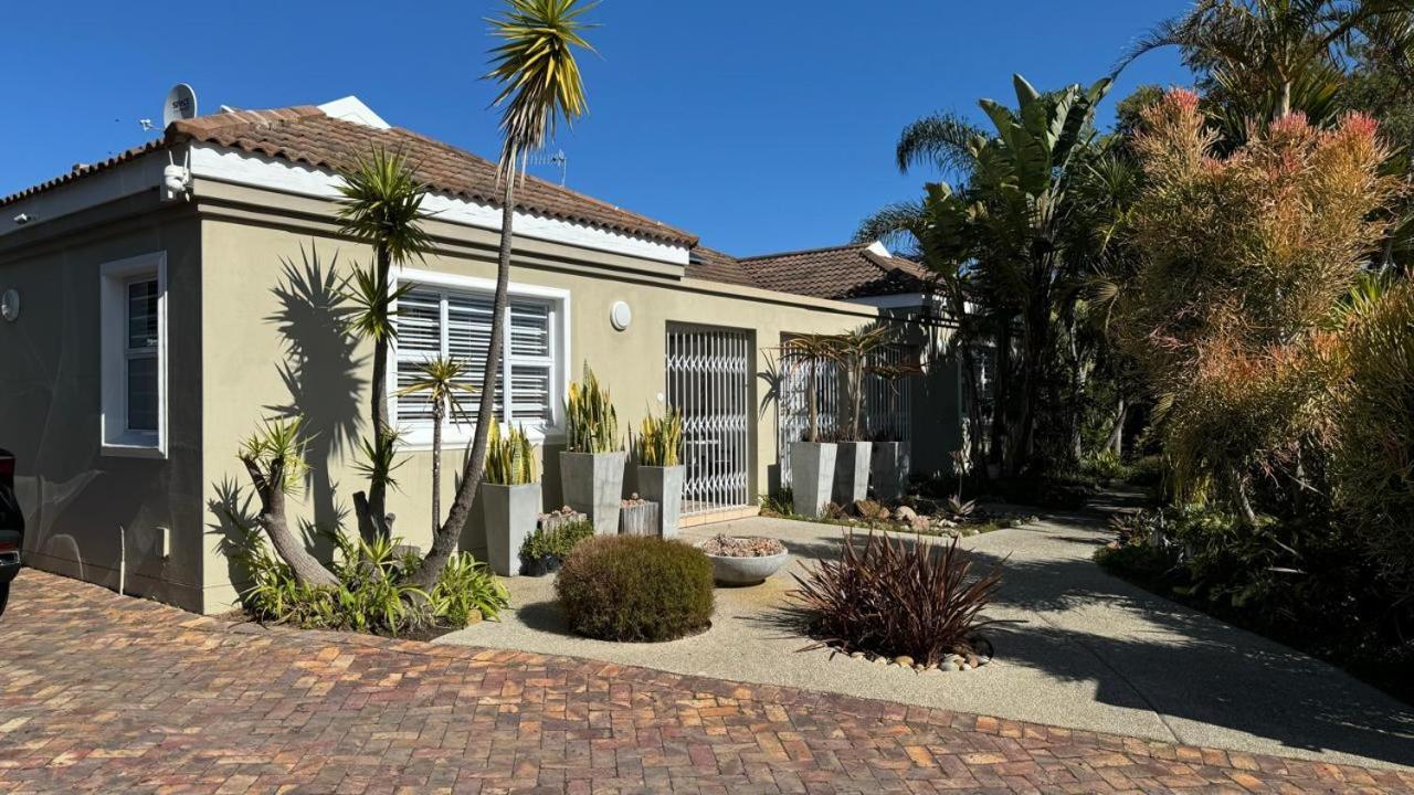 Plett57 - Self Catering - Room No1 플레튼버그 베이 외부 사진